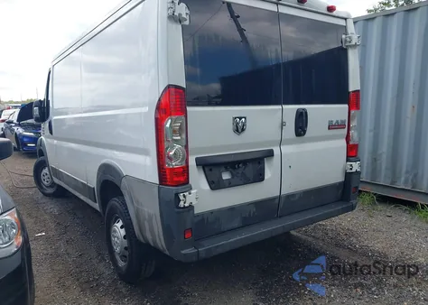 2017 Ram Promaster 1500 Low Roof 136 Wb z USA, uszkodzony, nr VIN 3C6TRVAG0HE536551